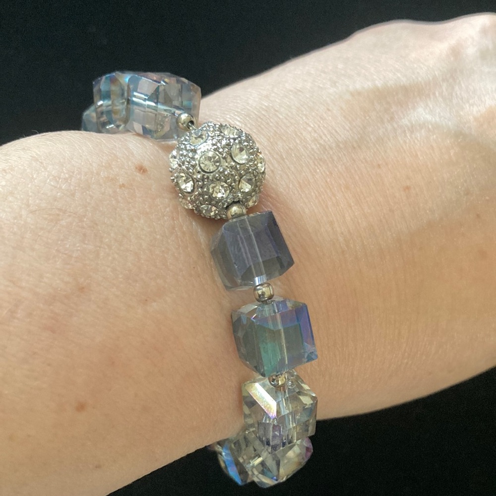 Iridescent beaded bracelet with Rhinestone Ball